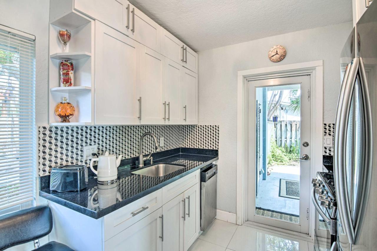 Shady And Eclectic Fort Lauderdale Dwelling With Yard! Exteriör bild